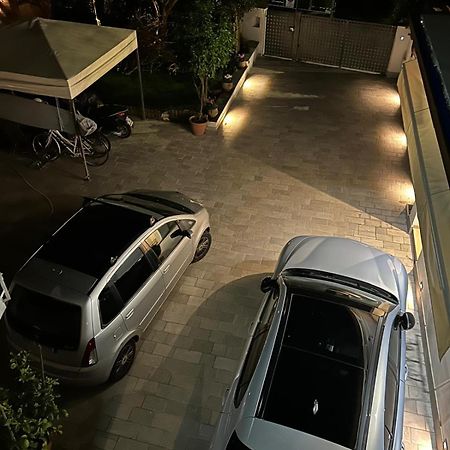 Happy King Apartment Lido di Camaiore Exterior photo